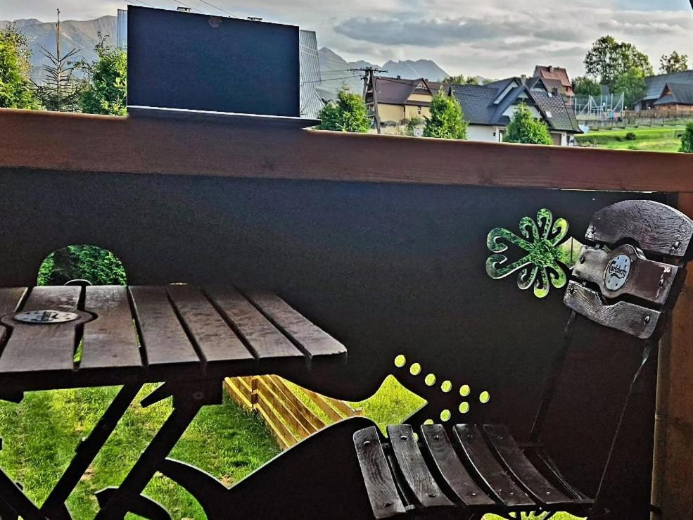 Eco Domek Z Duzym Ogrodem I Widokiem 穆扎希赫尔 外观 照片