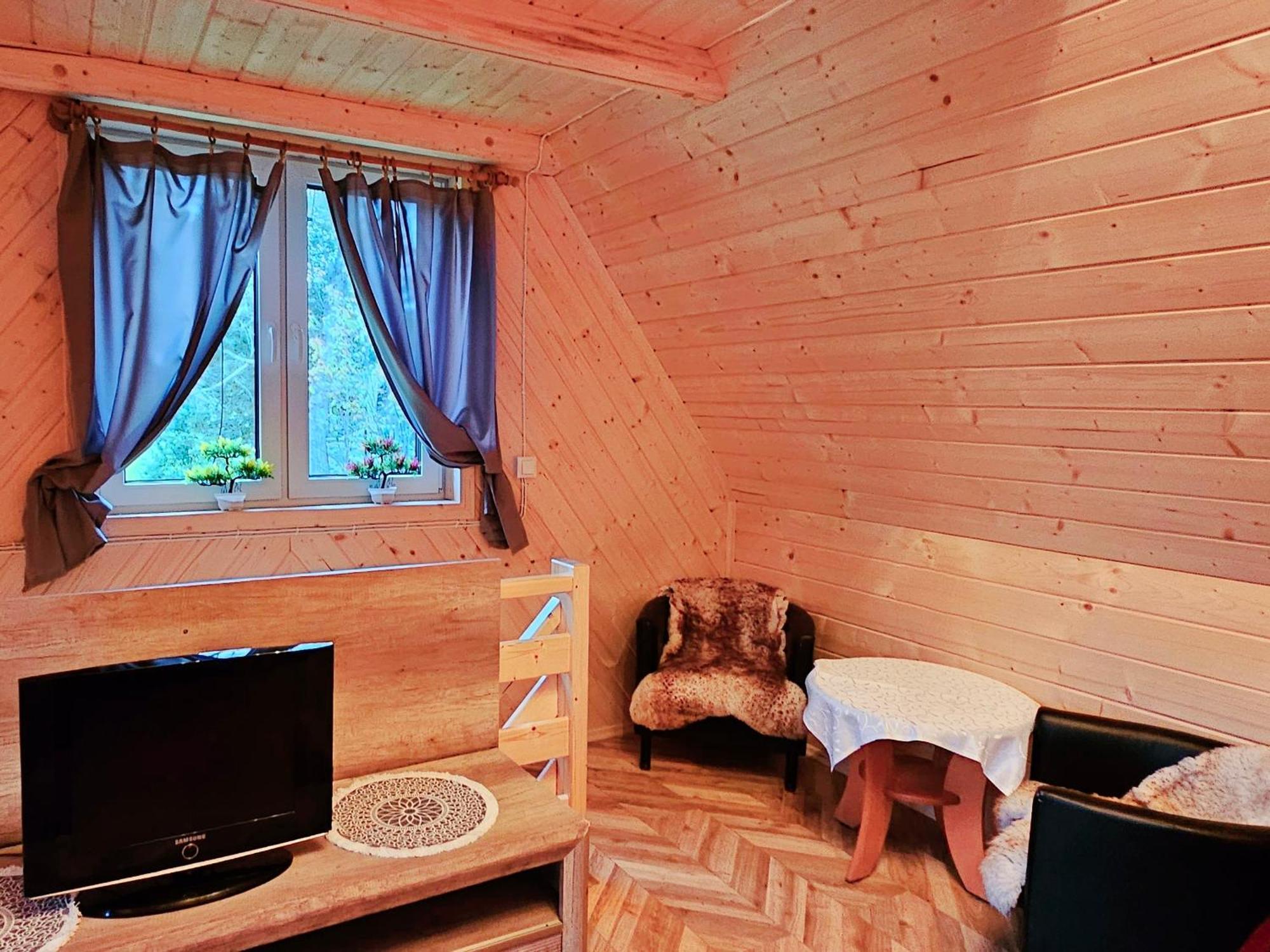 Eco Domek Z Duzym Ogrodem I Widokiem 穆扎希赫尔 外观 照片